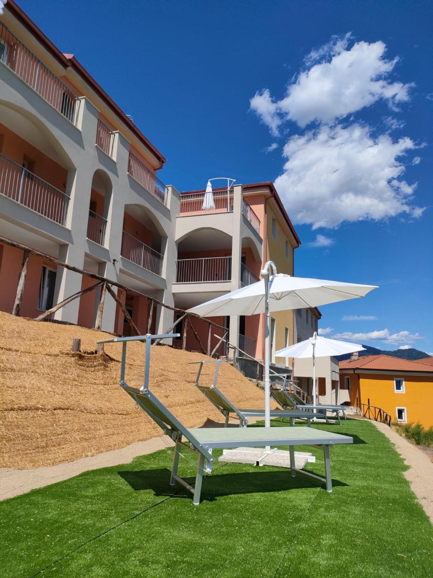 Castagnarossa Casa Vacanze Hotel apartamentowy *